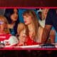 Taylor Swift y Travis Kelce son una de las parejas de artistas y deportistas más famosas del 2023